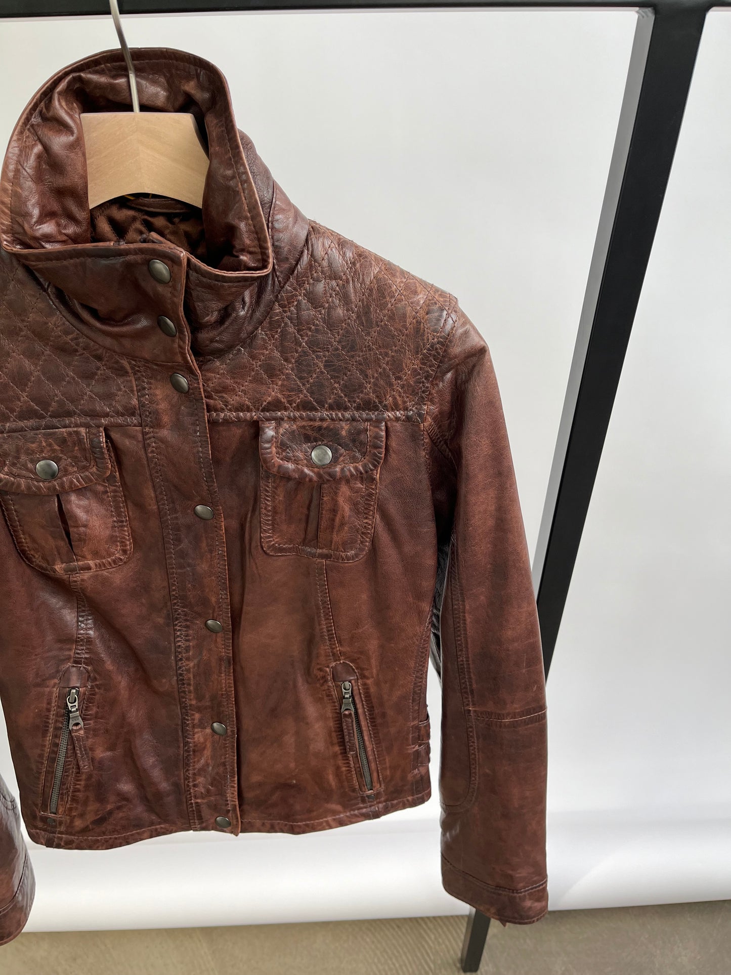 Stocklots Læderjakke med rå detaljer Jakker Brun