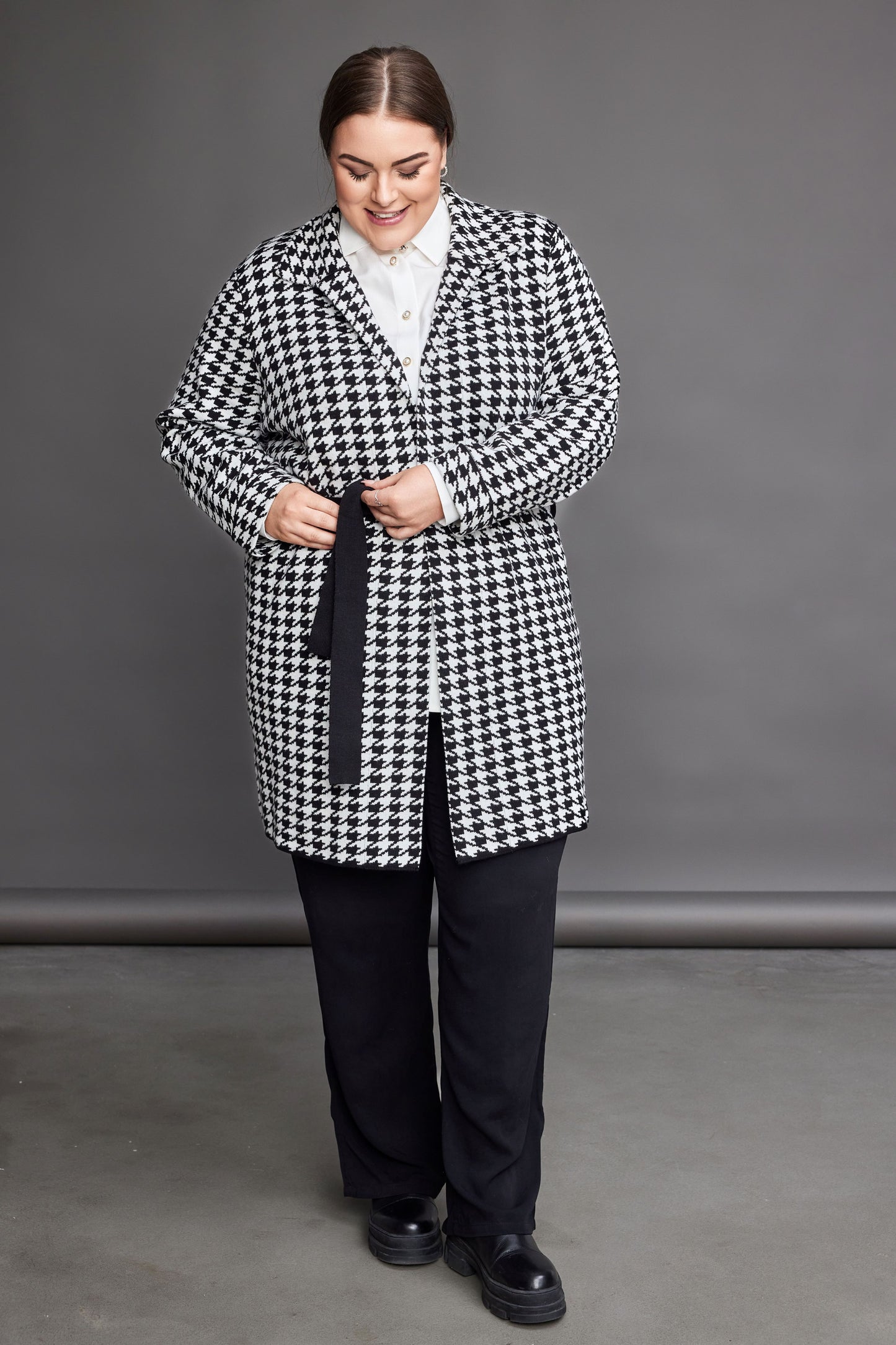 NO. 1 BY OX Cardigan med bindebånd Cardigans Black w Off White hound dog check