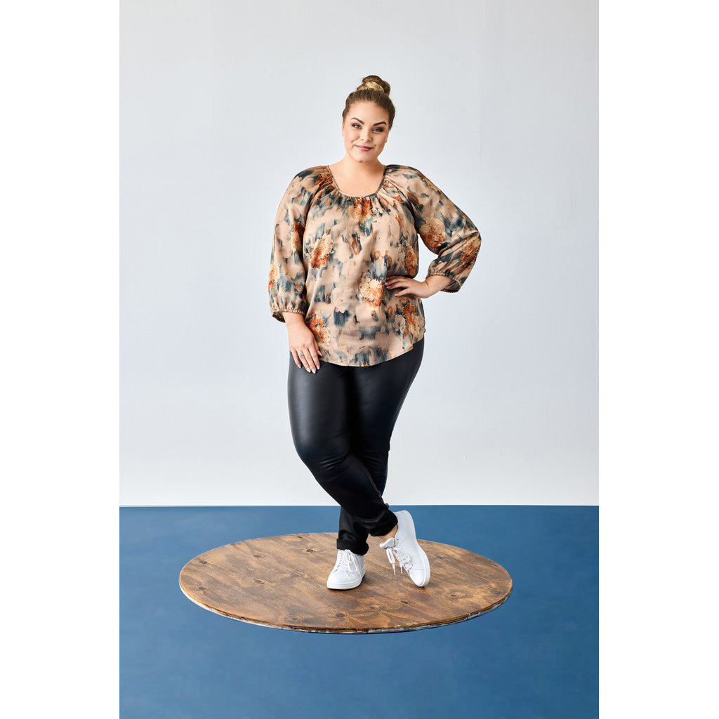 NO. 1 BY OX Elegant bluse med eksklusive gulddetaljer Bluser Warm sand w Apricot flowers and gold foil