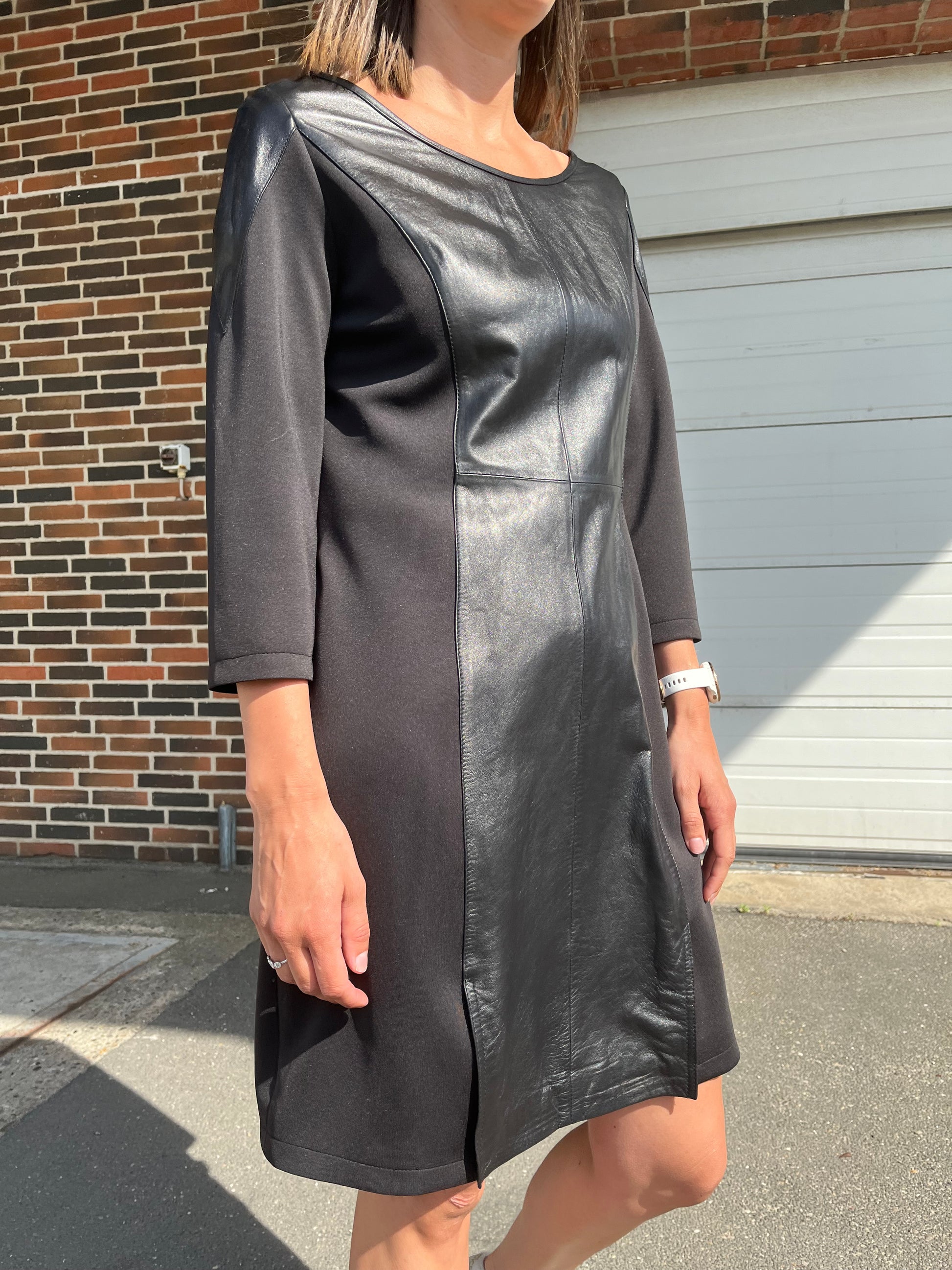 Furst Kjole med 3/4 med & skind detaljer Kjoler Sort