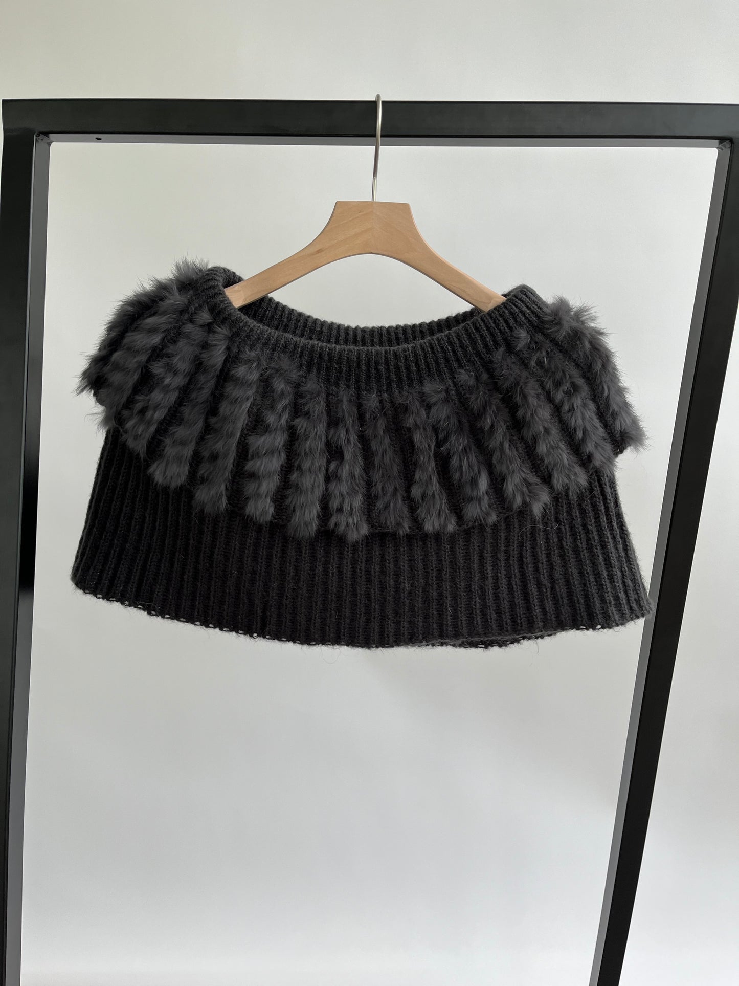 Furst Strikkede sjælevarmer med kanin  Grå