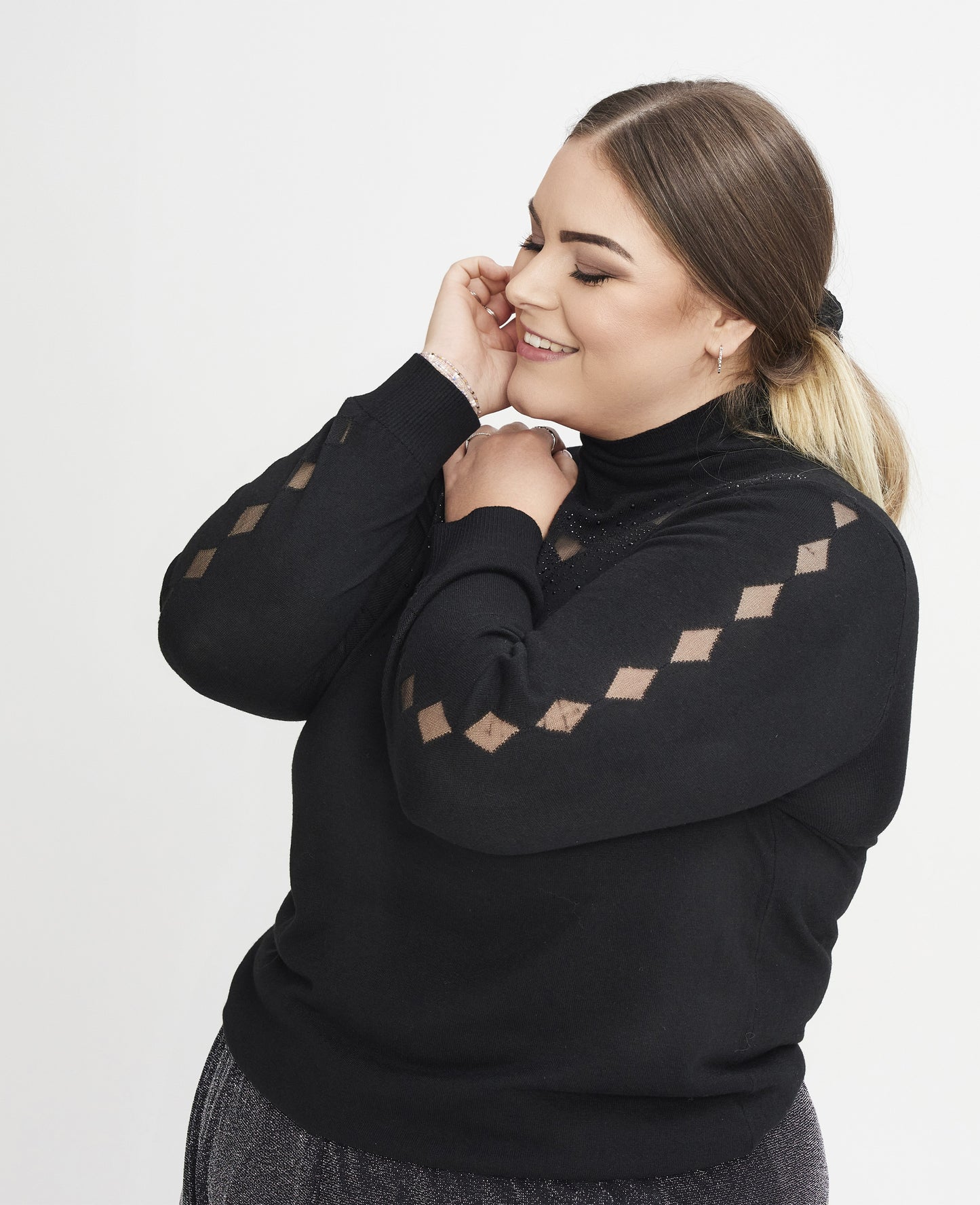 NO. 1 BY OX Strikket bluse med rullekrave og glimmer detaljer Sweaters Sort