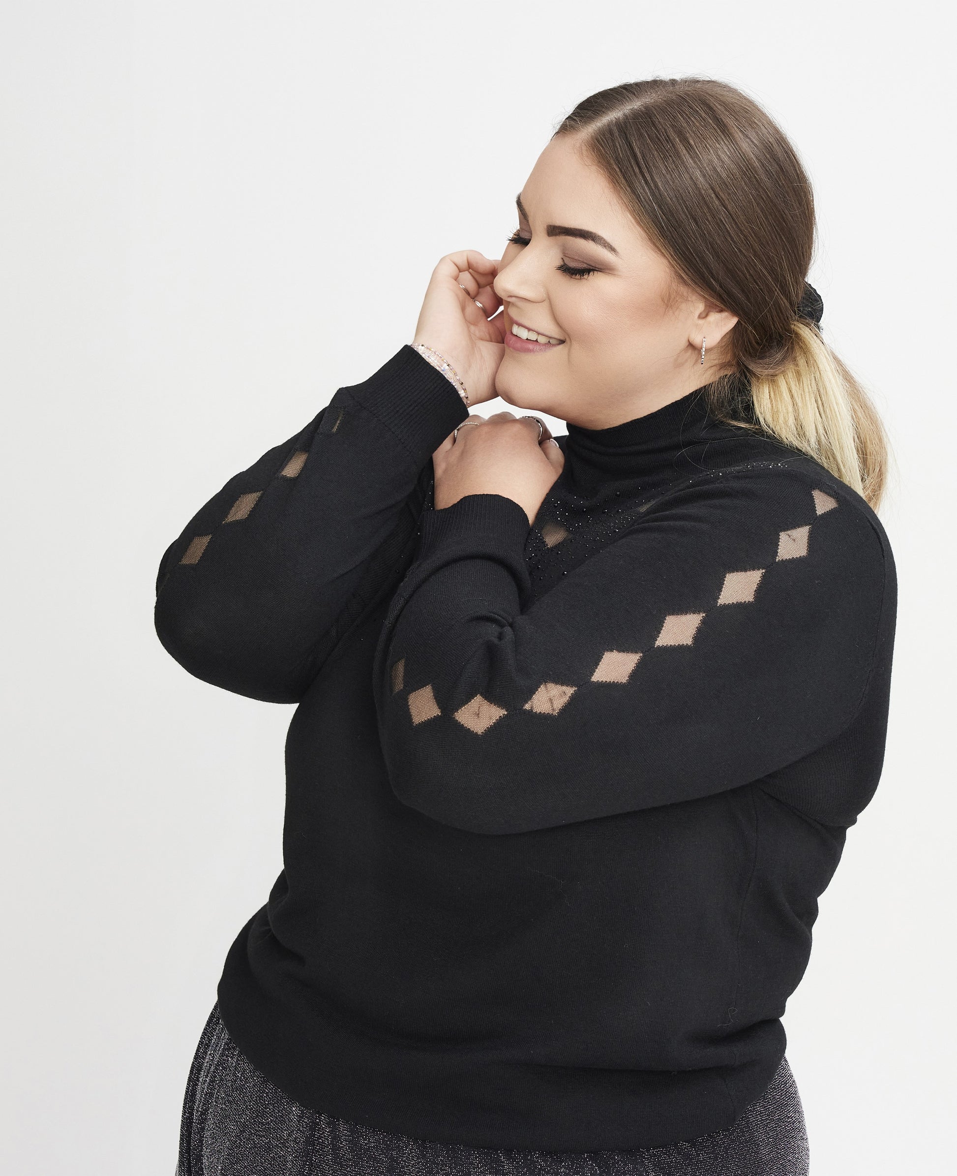 NO. 1 BY OX Strikket bluse med rullekrave og glimmer detaljer Sweaters Sort