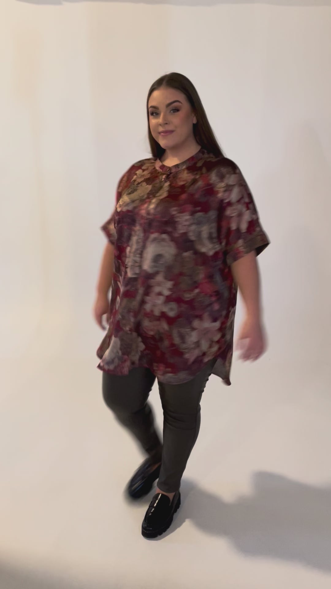 NO. 1 BY OX Tunika kjole Bluser Dark Pompeian Red w Marmelade Rose flowers